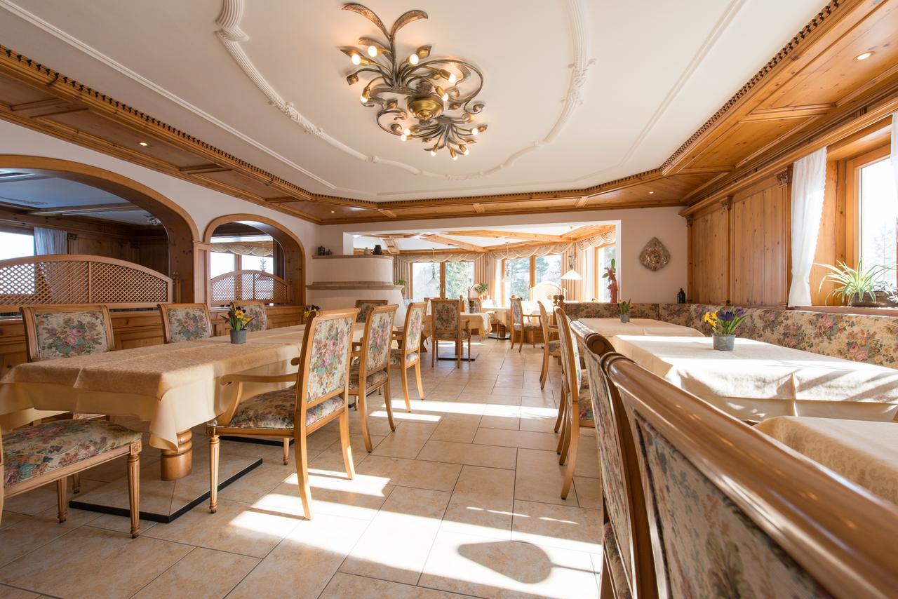 Hotel St. Ulrich Garni オットーベウーレン エクステリア 写真