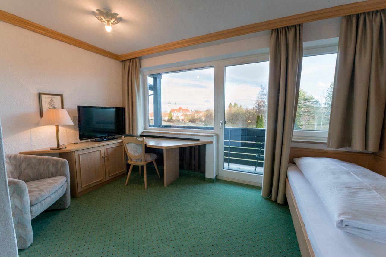 Hotel St. Ulrich Garni オットーベウーレン エクステリア 写真